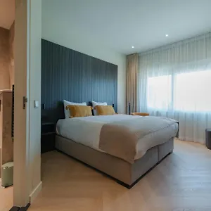 *** Hotel Boutique Herbergh Amsterdam Airport Free Parking Niederlande